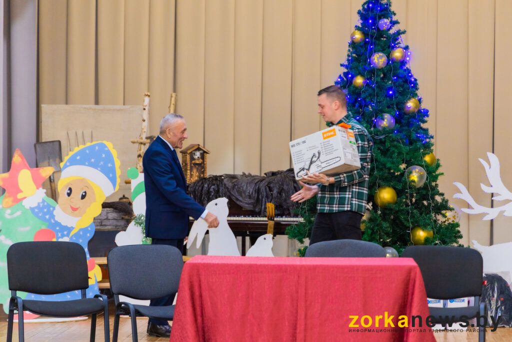 подарок Быцаю