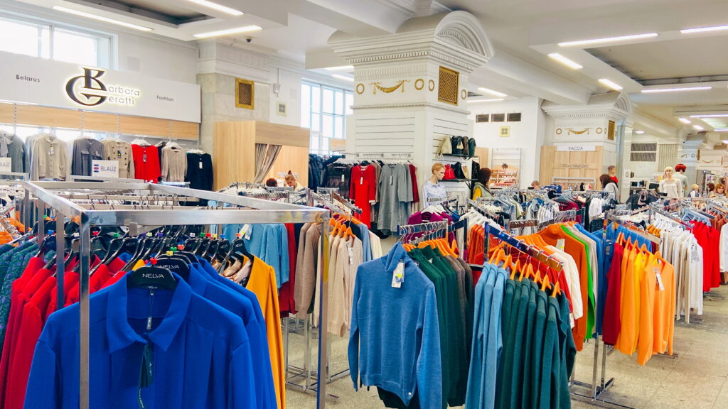 Ни морщинки, ни лишней складочки. Почему лежит душа к одежде белорусских швейных фабрик