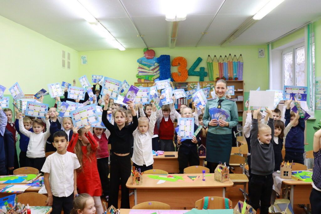 Интерактивные уроки проводят спасатели в школах Узденщины