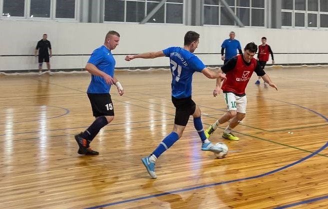 игра в футбол