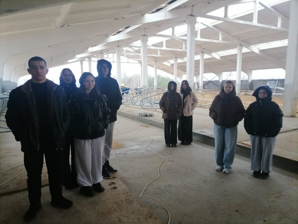 Ученики агрокласса посетили сельхозпредприятие «Наднеман»