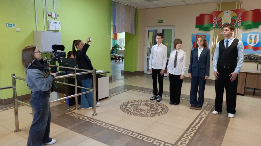 Из Узды в Москву. Какое поздравление выпускнику 1964 года отправили ученики СШ №1