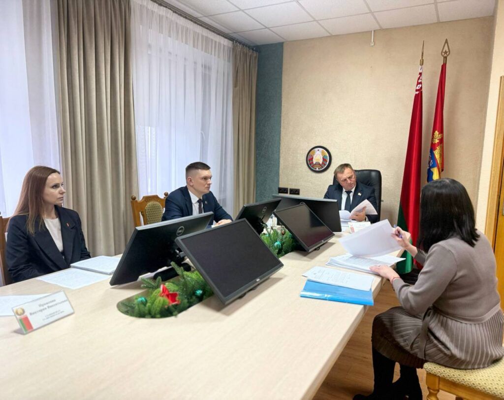 Канализация за полцены для жителей новых улиц в Узде. Какое решение предложил помощник Президента