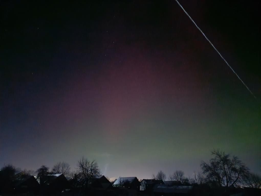 северное сияние над Уздой