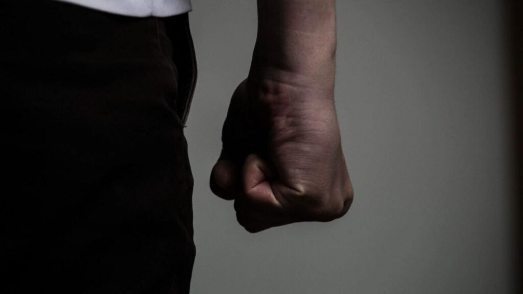 В Узде пьяный мужчина избил сожительницу