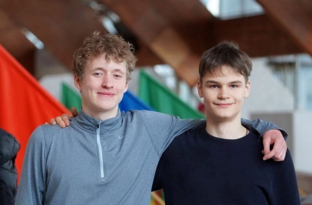 спортсмены