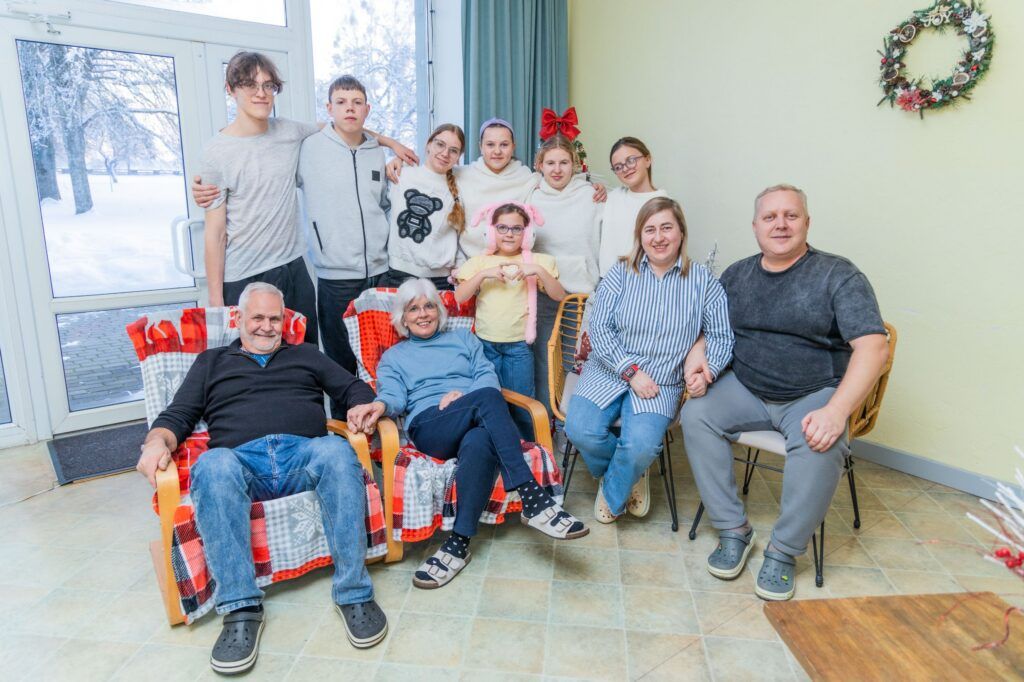 Как приемным родителям из Антоново удается воспитать счастливыми обездоленных детей