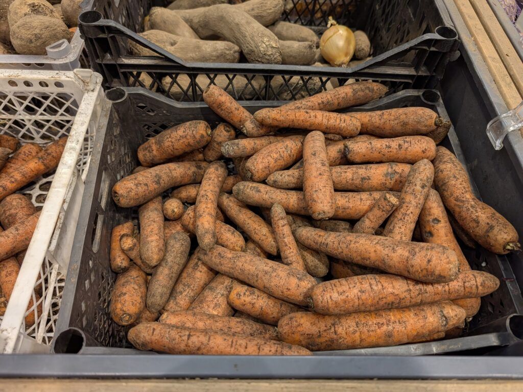 Базовый минимум. Проверили наличие овощей и фруктов в магазинах Узды