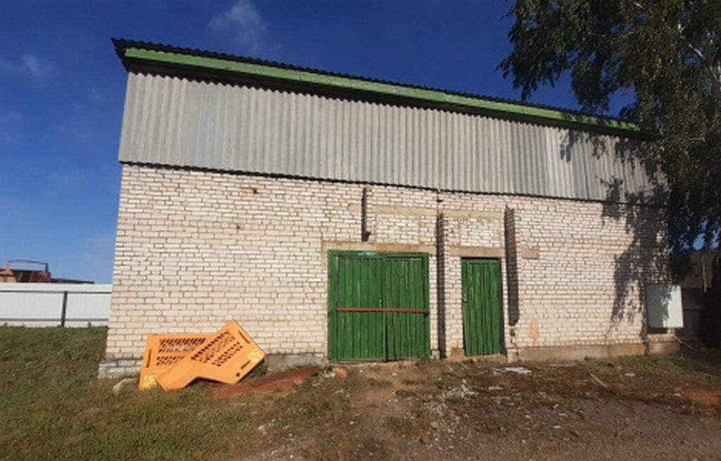 Аукцион в Узденском районе: продается склад с арендой земли на 50 лет