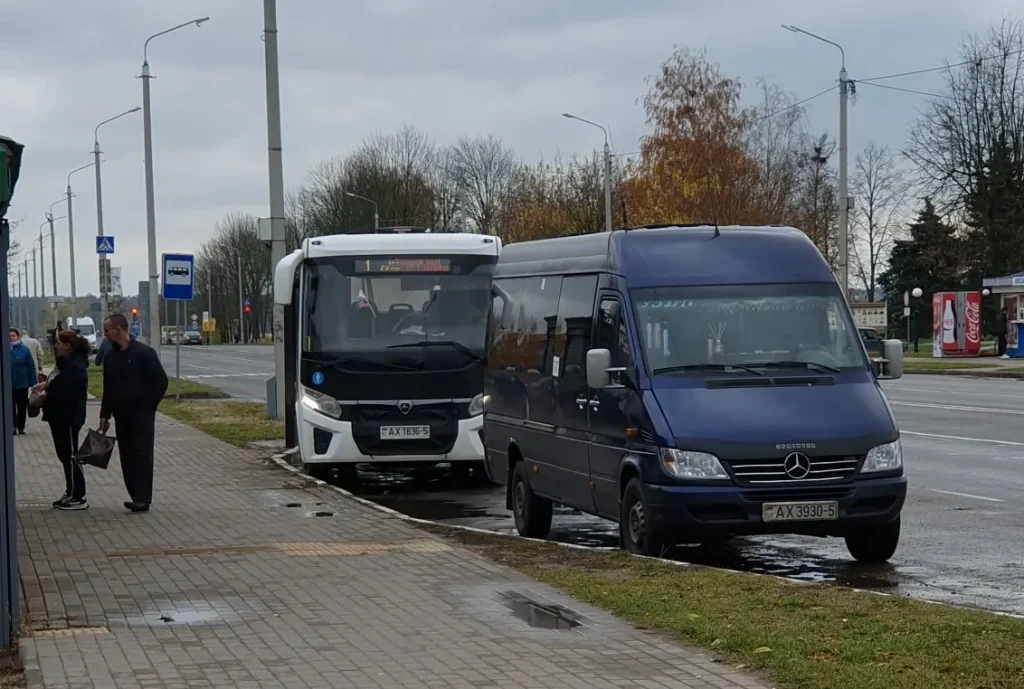Транспортный коллапс в Хотлянах. Жители негодуют, власти обещают контроль