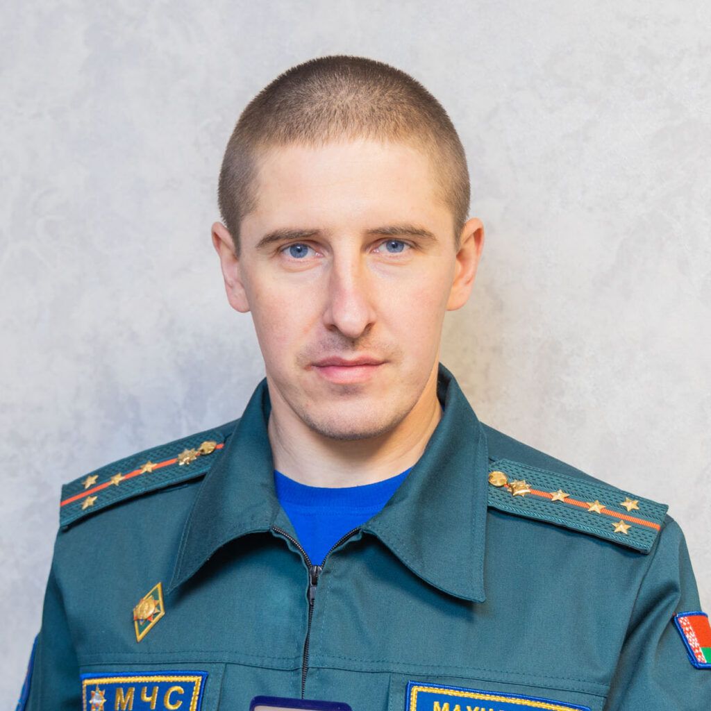 Алексей Махнач