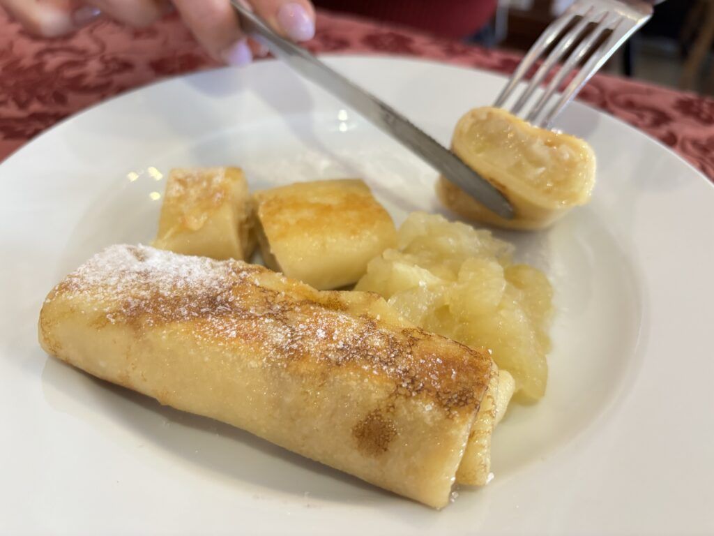 блинчики с яблоками