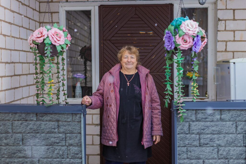 О трудовых буднях за прилавком и жажде путешествовать рассказала ветеран торговли из Узды