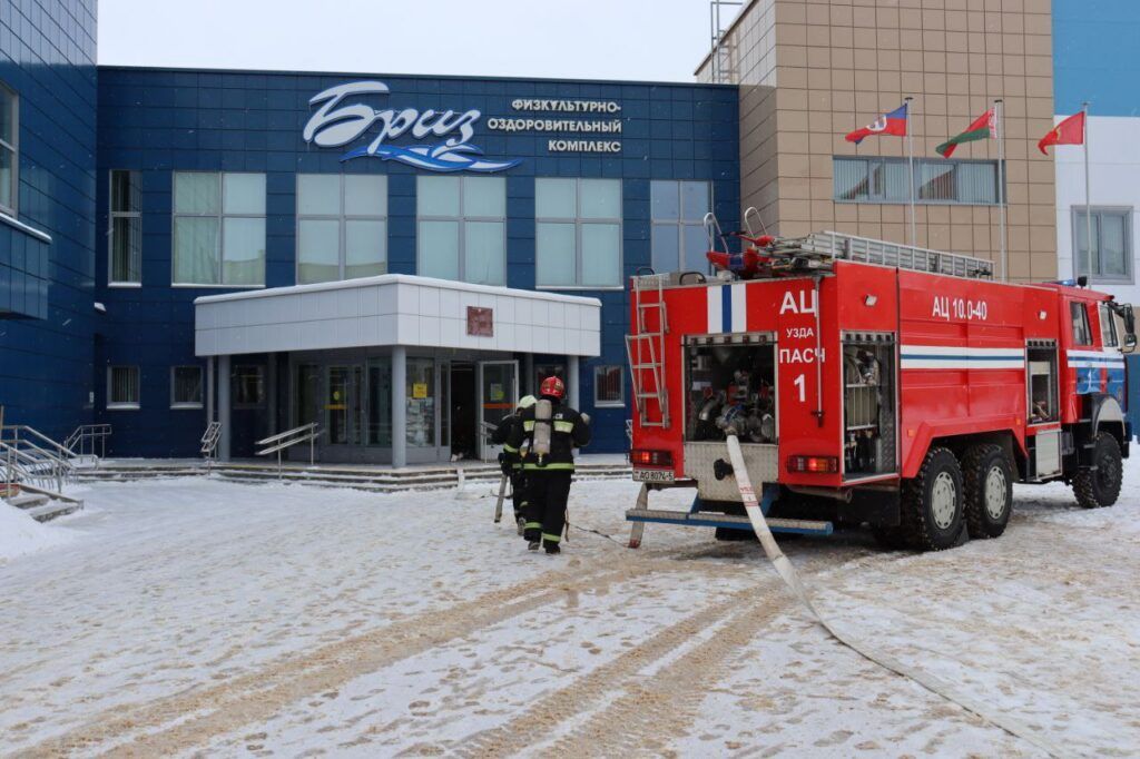 В Узде горел «Бриз»: как спасатели отработали эвакуацию и тушение
