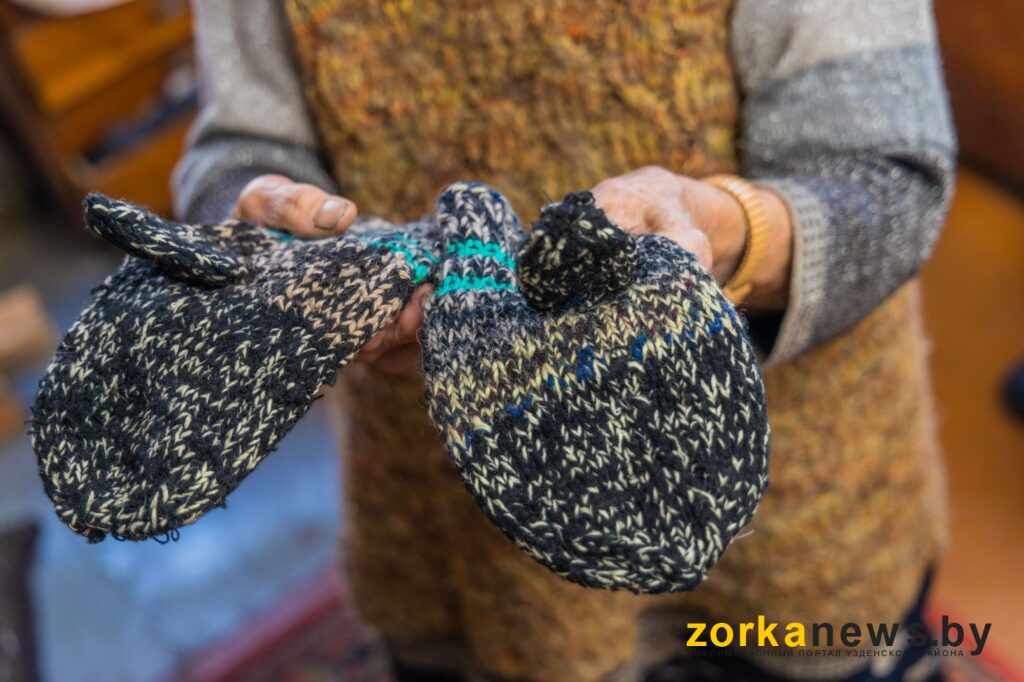 руковицы связала пенсирнерка своими руками