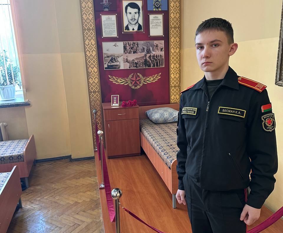 Детство в погонах: как живет и о чем мечтает юный суворовец из Узды