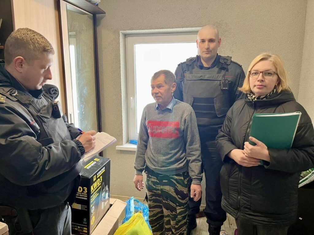 Операция «Быт». Милиция Узды проверяет проблемные семьи и домашних дебоширов