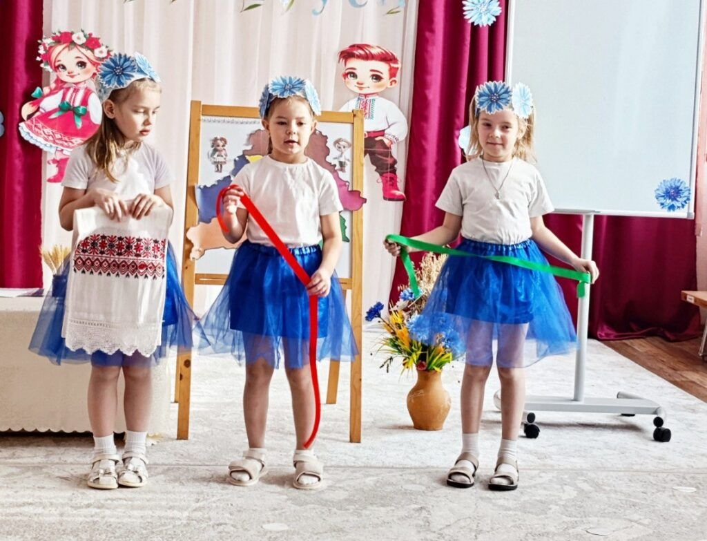 выступление девочек