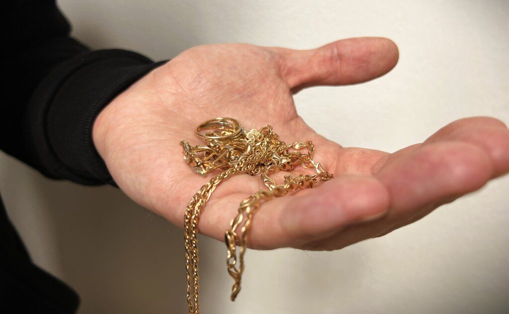 За кражу ювелирных изделий задержан мужчина в Узде