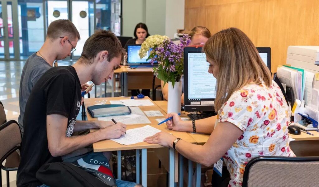 Минобразования Беларуси утвердило даты поступления в вузы на 2026 год