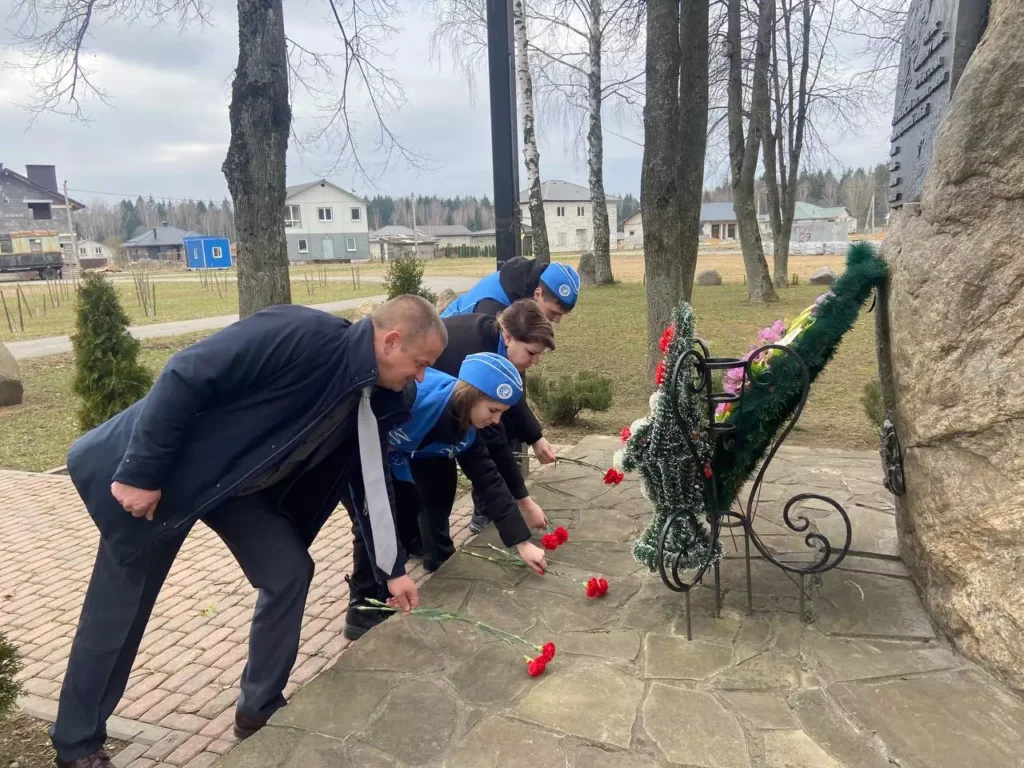 возложение цветов