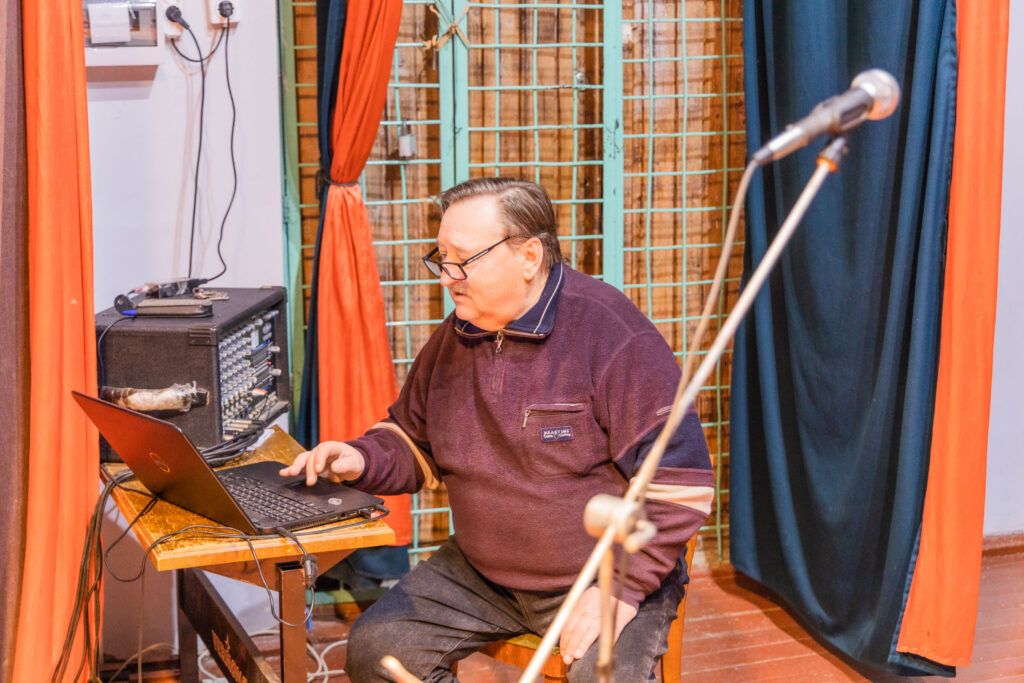 Олег Гусаров