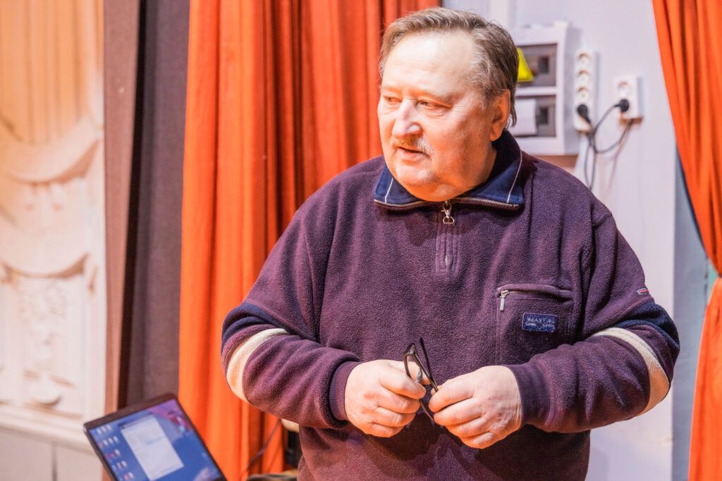 Мурашки по телу и слезы в глазах. Почему на концертах певца из Королева многолюдно