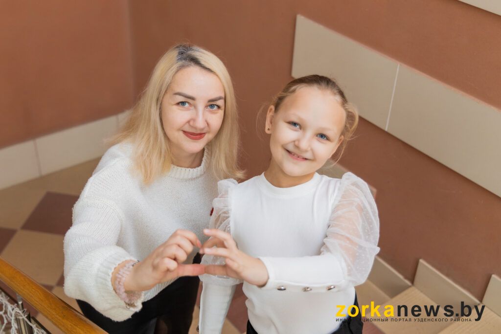 мама с дочкой