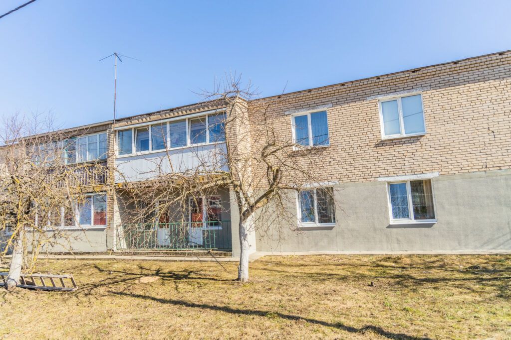 двуэжтажный многоквартирный дом