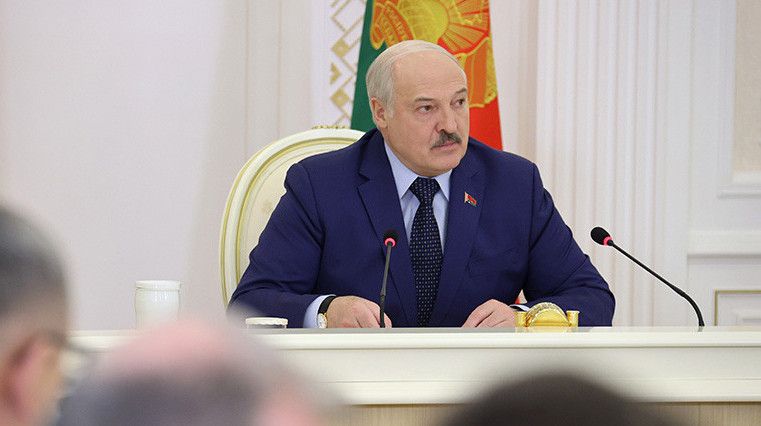 Линия Первого. Что о работе ЖКХ, тарифах на услуги и благоустройстве говорят жители Узденщины