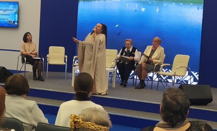 выступление Толстой