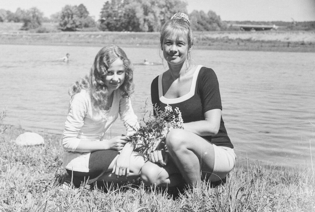 Ретрофото. Весна в женских лицах