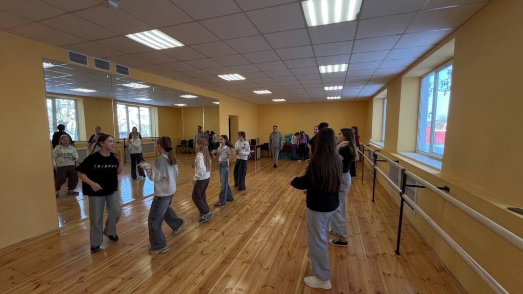 подгруппа подростков