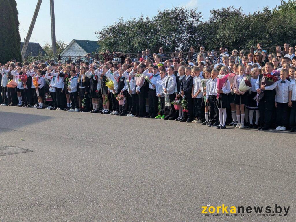 Стали известны даты последних звонков и выпускных 2026 в Беларуси