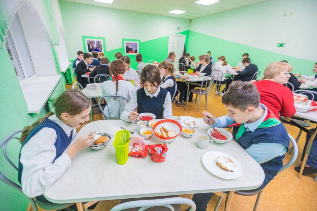 обед в школе