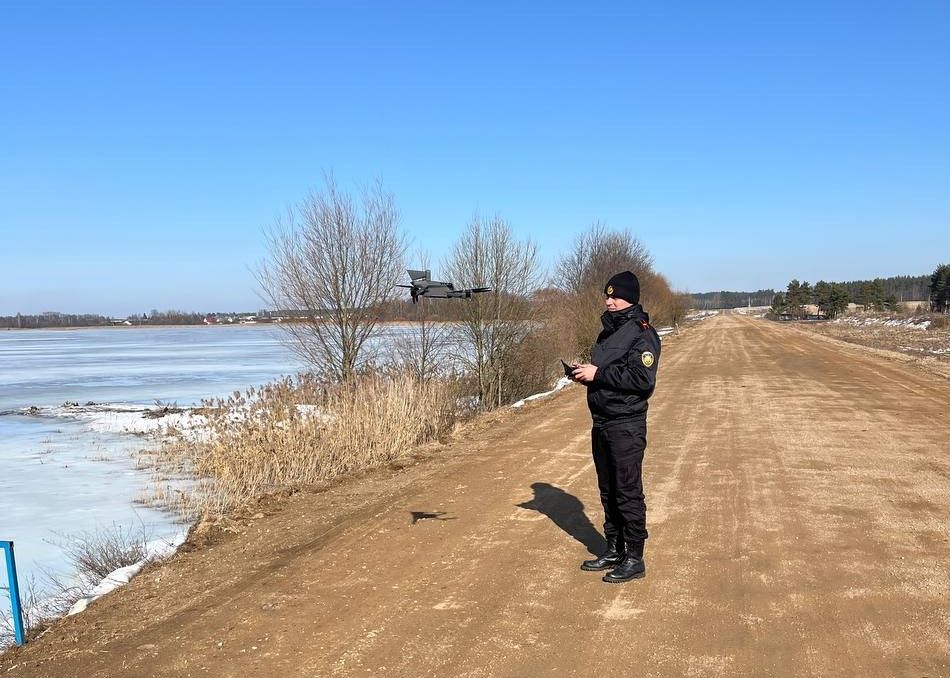 Безопасность на Лошанском водохранилище контролировали спасатели и дроны