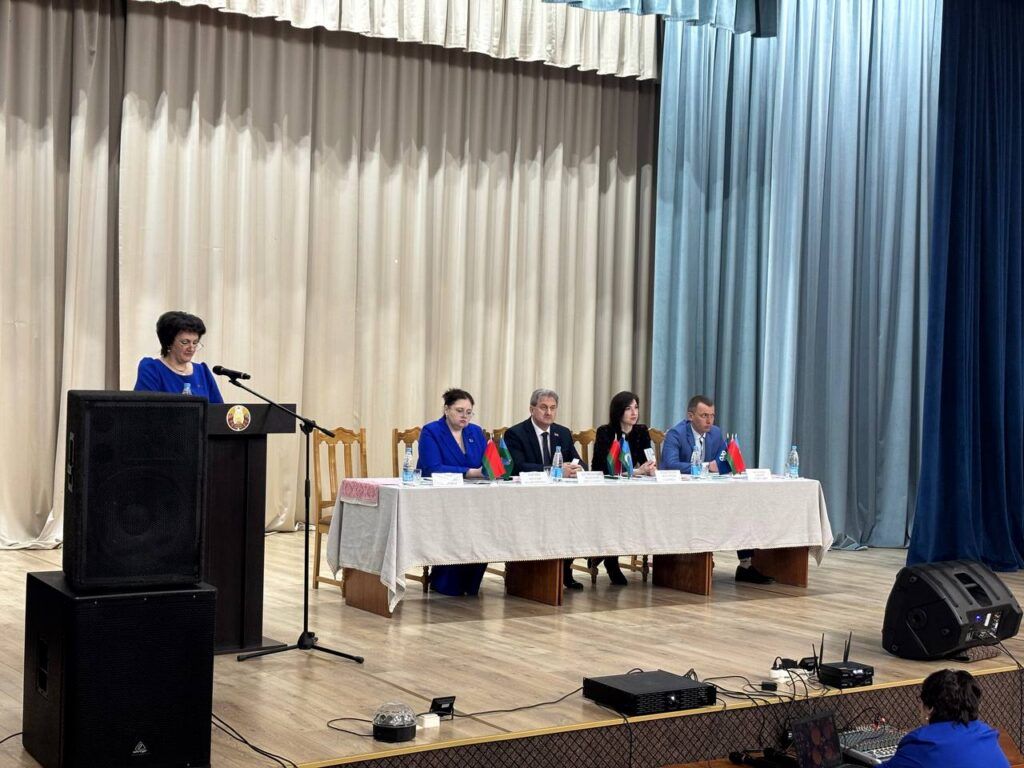 12 лучших тружеников занесены на Доску почета экспериментальной базы имени Котовского