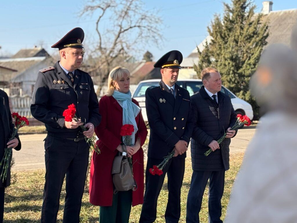 Жандармова, Колос, Дубовик