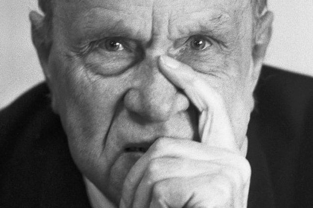 Суеверия, война, любовь. Трудное детство Кондрата Крапивы и его путь к литературной славе