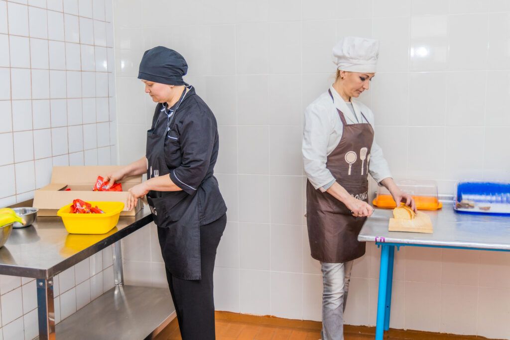 Повара Кухтичского детского сада рассказали о секретах вкусного и полезного питания