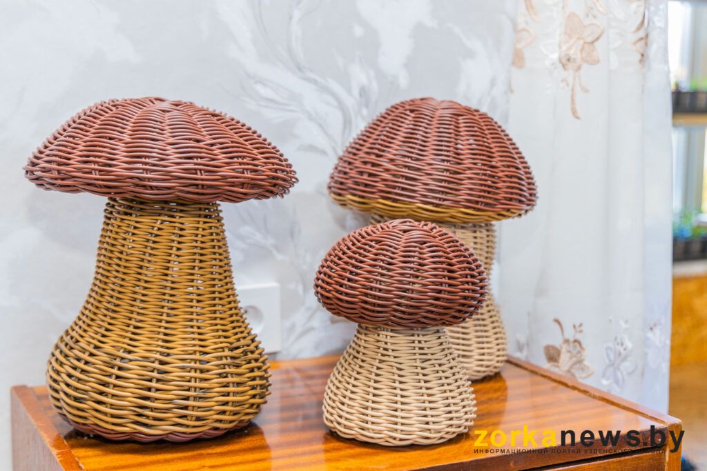 грибочки из ротанга