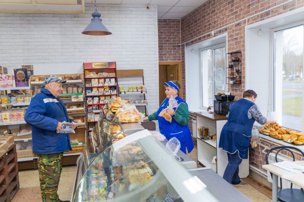 Быстрое питание и полуфабрикаты в Узденском районе: кто отвечает на запросы потребителей