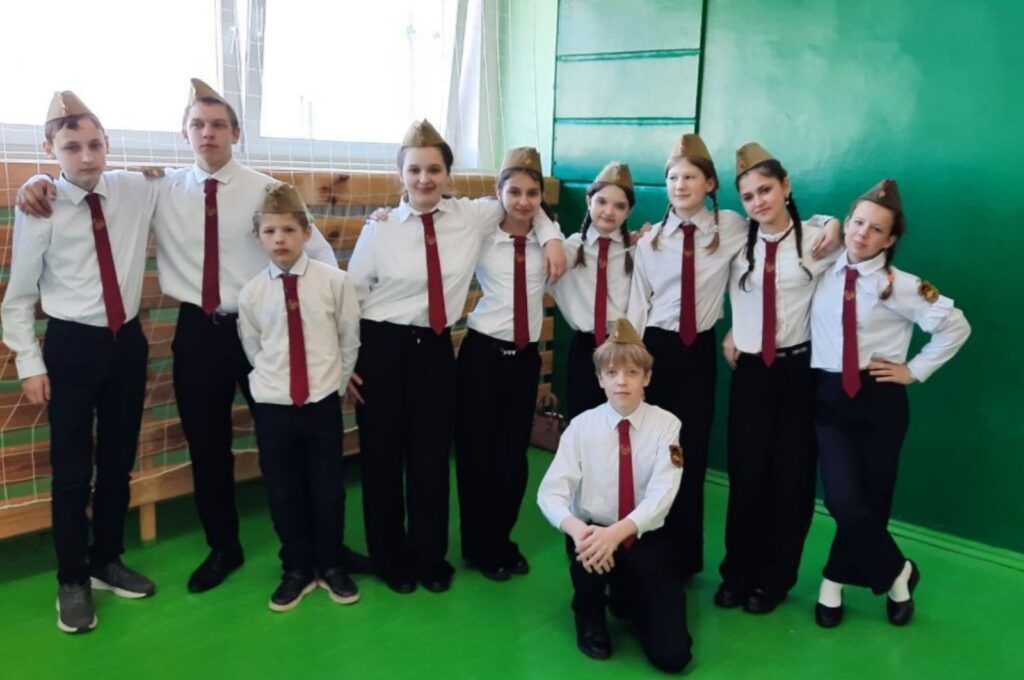 команда пионеров