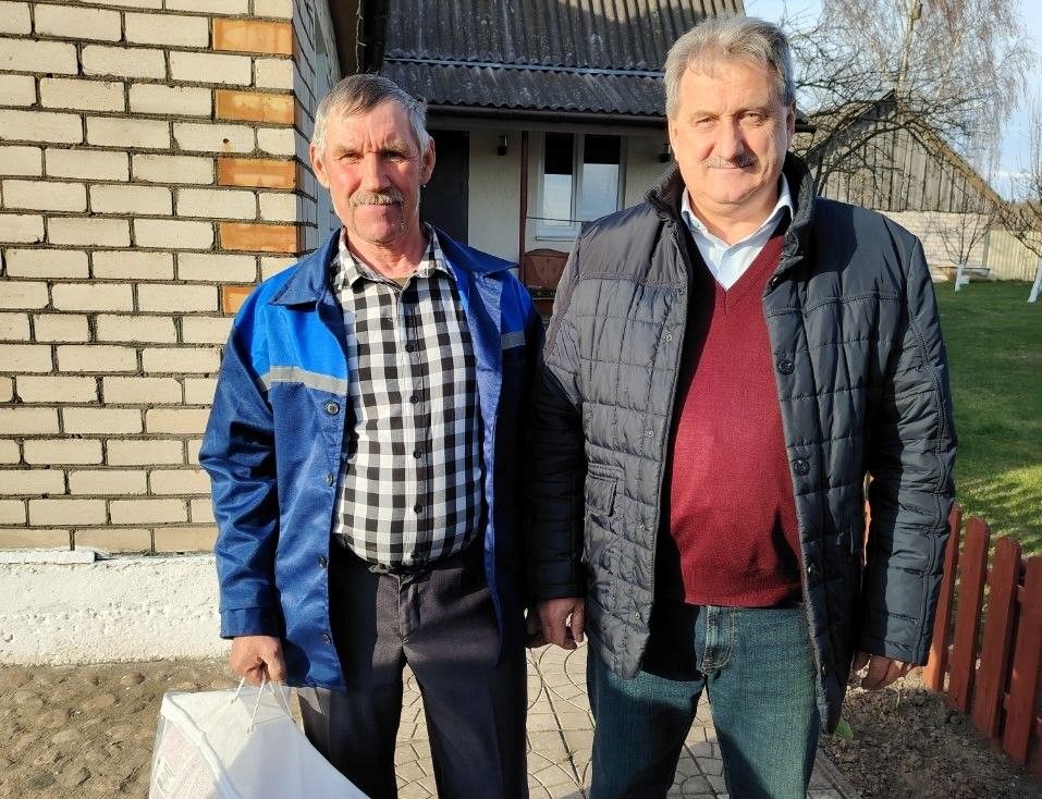 40 лет стажа: животновода базы имени Котовского поздравили с юбилеем