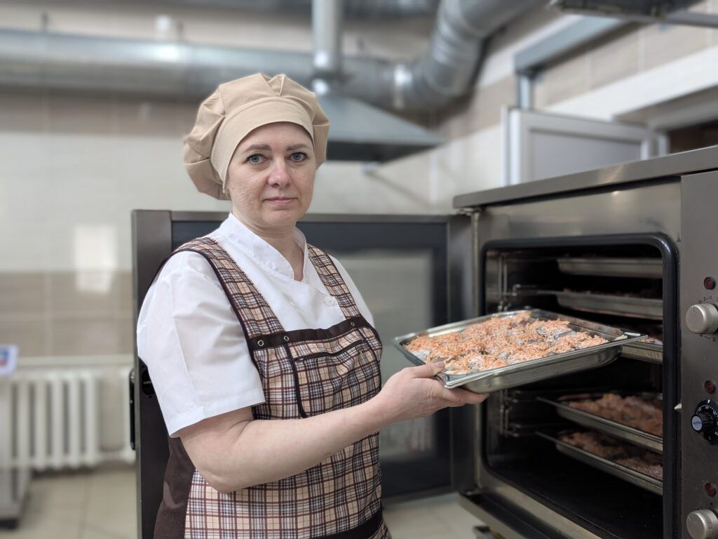 Чем и как кормят пациентов в Узденской больнице