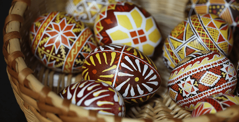 крашеные яйца