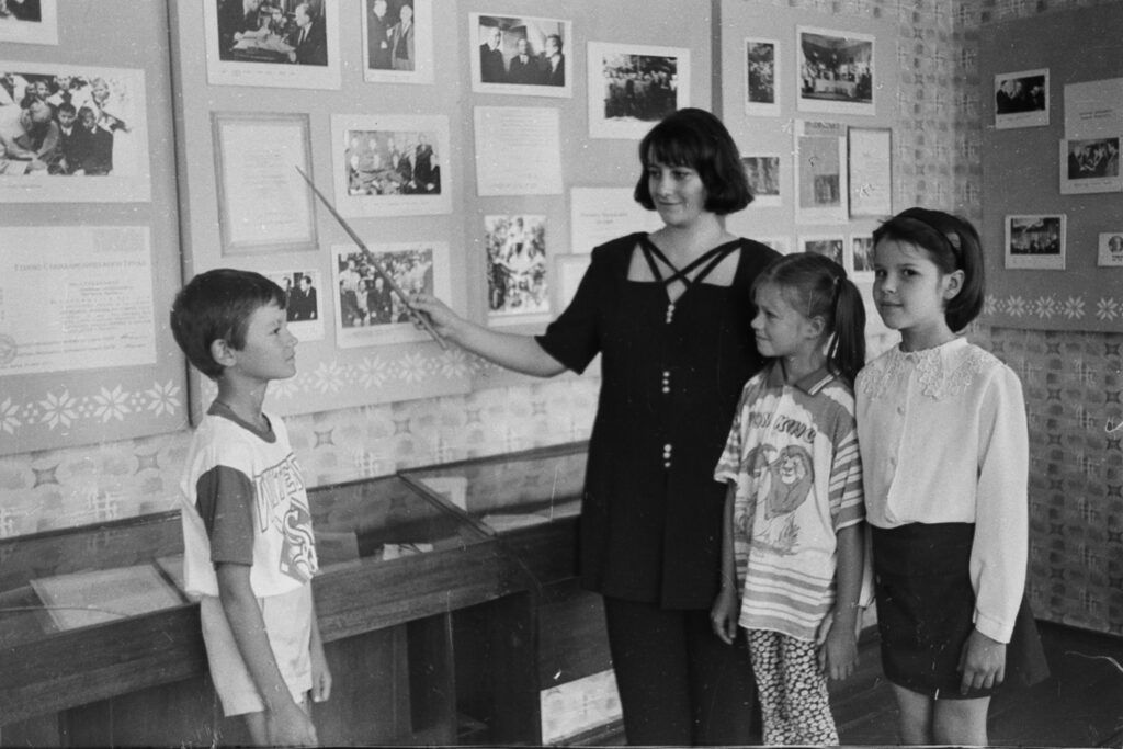 Ретрофото. В школьном музее