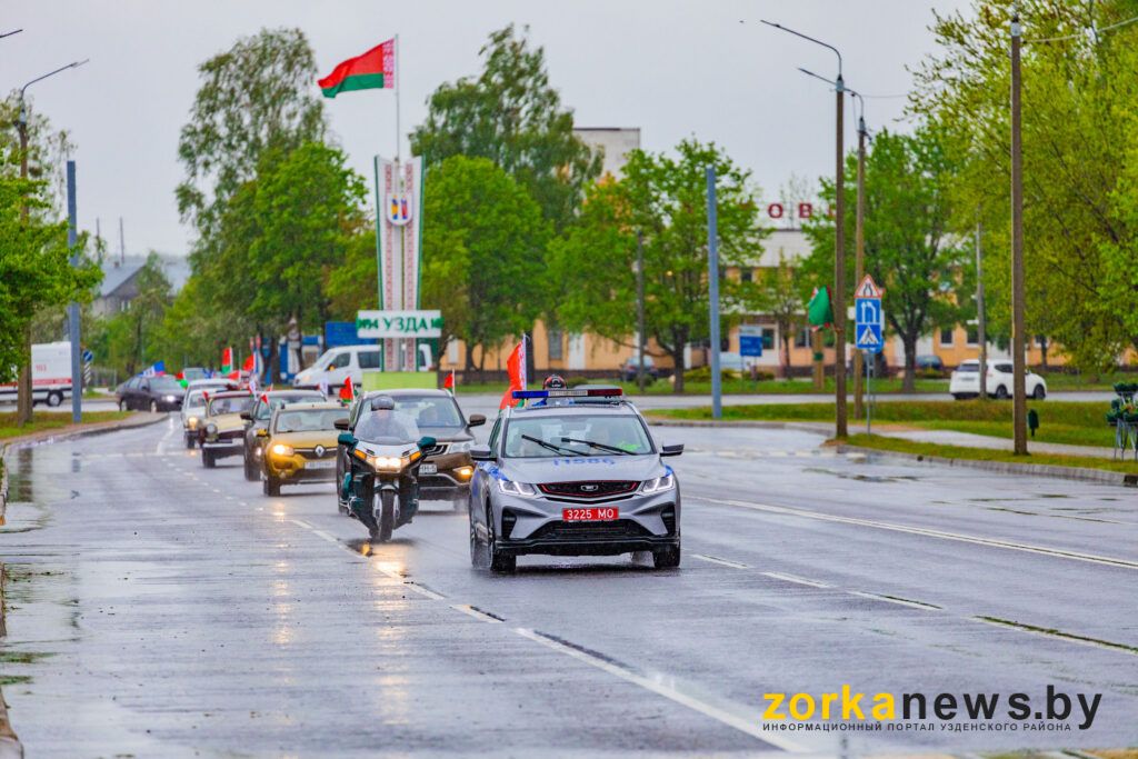 колонна из автомобилей