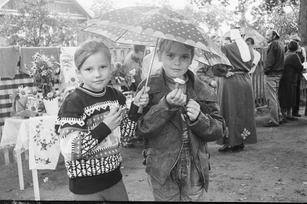 Ретрофото. Дождь — не помеха