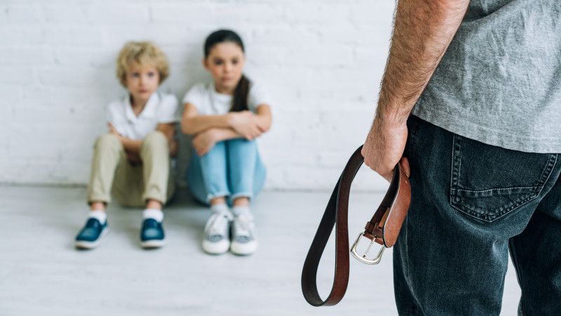 Мать арестована за истязание 7-летнего сына в Узде